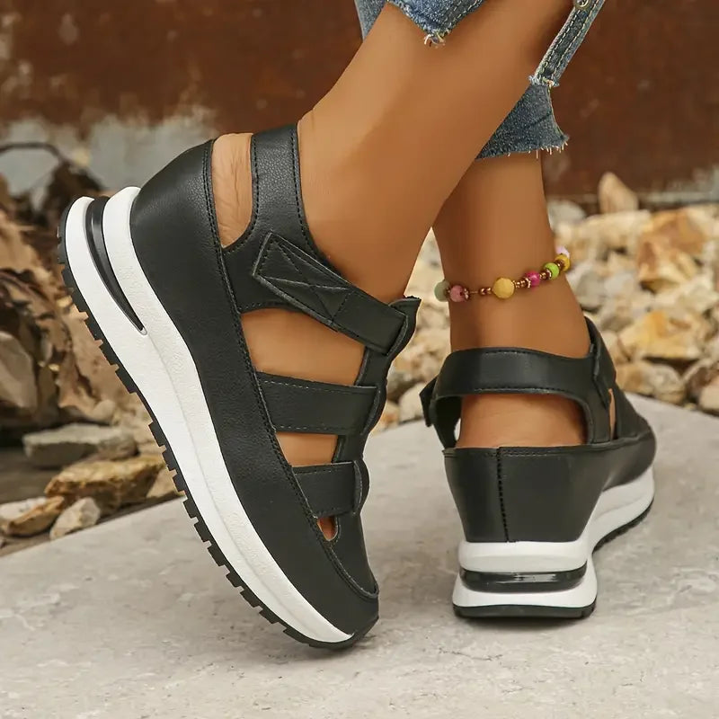 Comfortable sneakers Carola