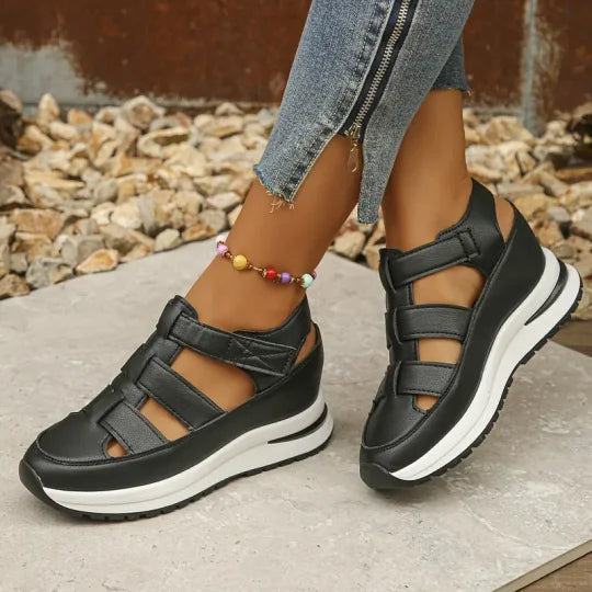 Comfortable sneakers Carola