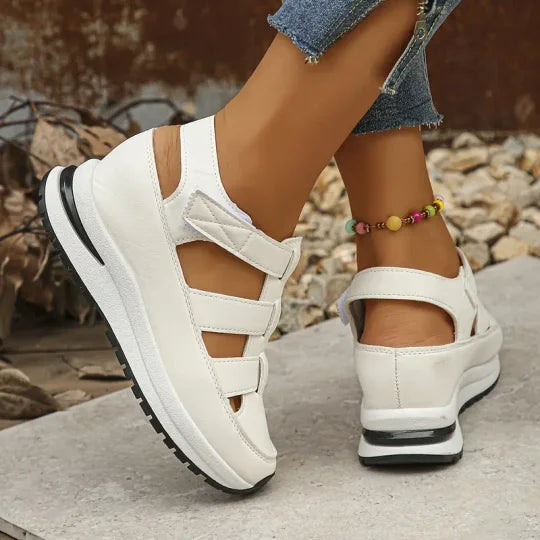 Comfortable sneakers Carola